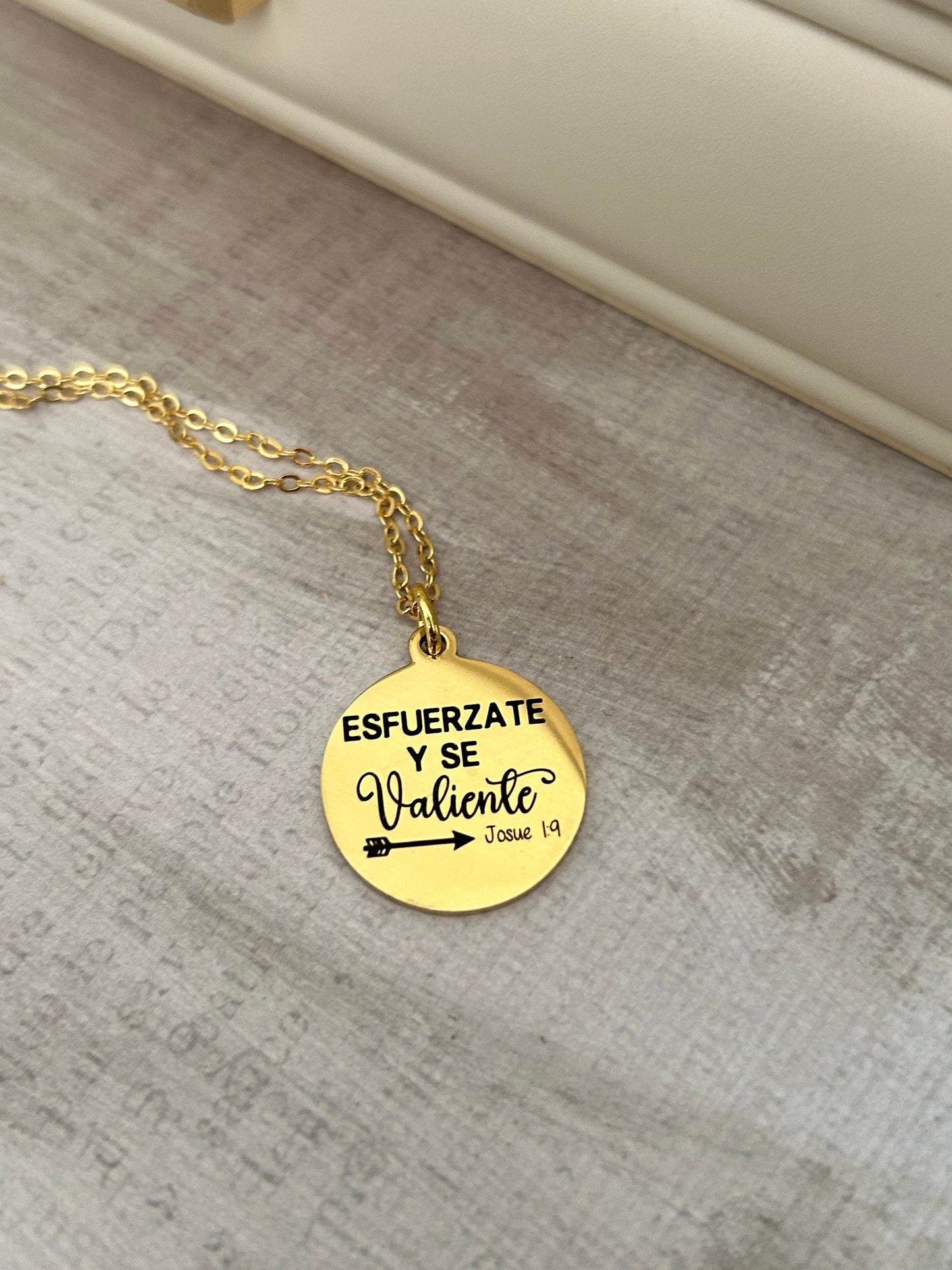 Joshua 1:9 Necklace, Be Strong And Courageous in Spanish, Bible verse Necklace, Esfuerzate y se Valiente, Christian Gifts, Scripture Jewelry