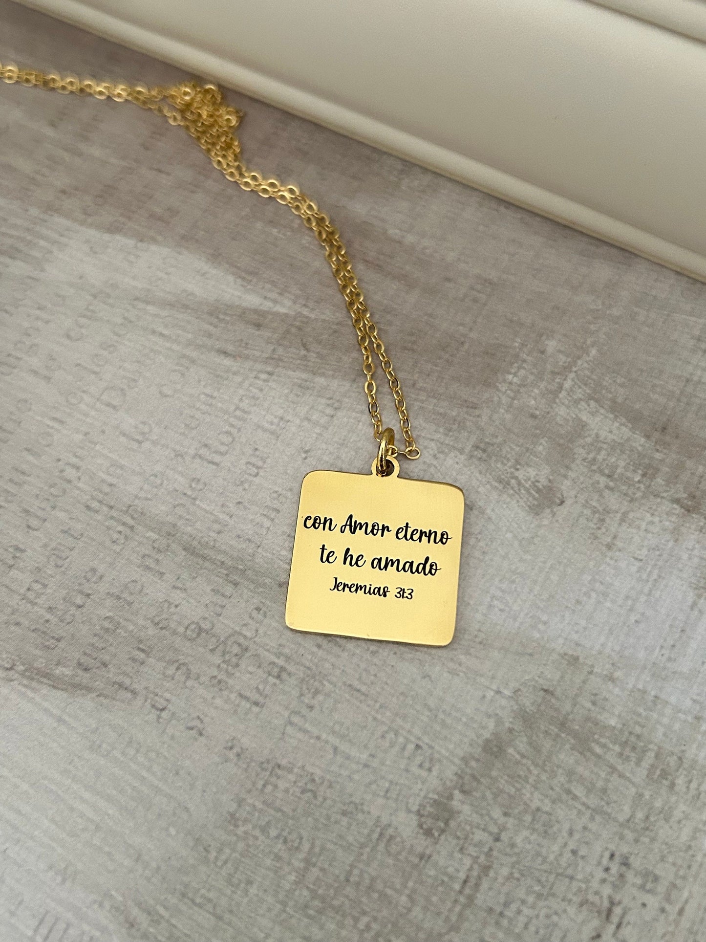 I have Loved you with an Everlasting Love Bible Verse Necklace, Spanish, 16K Gold Plated, Christian gifts, Mothers Day Gift, Scripture Charm