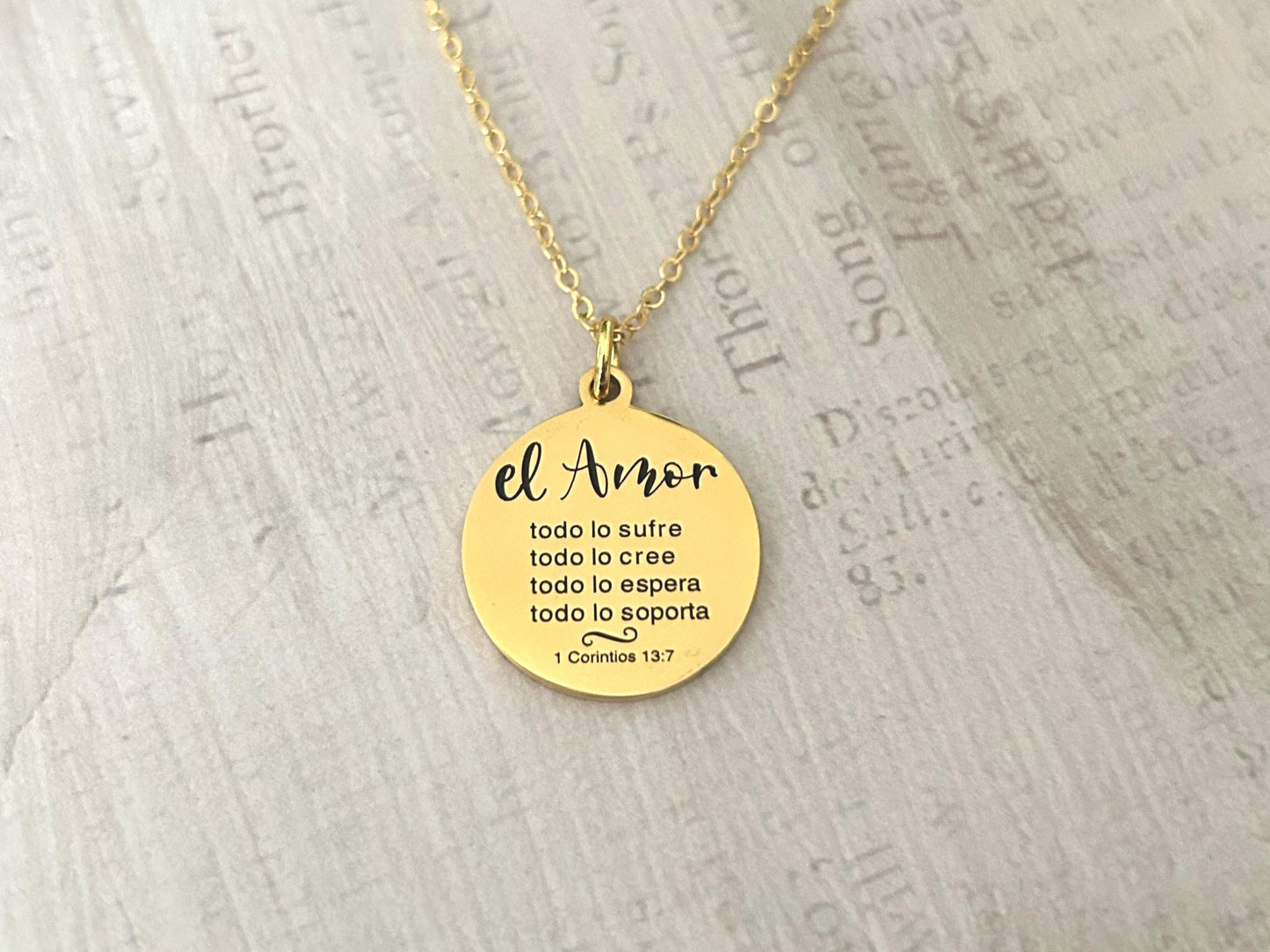 El Amor todo lo sufre todo lo cree todo lo espera todo lo soporta, 1 Corinthians 13:7, Christian Gifts, Gifts For Mom, Christian Necklace