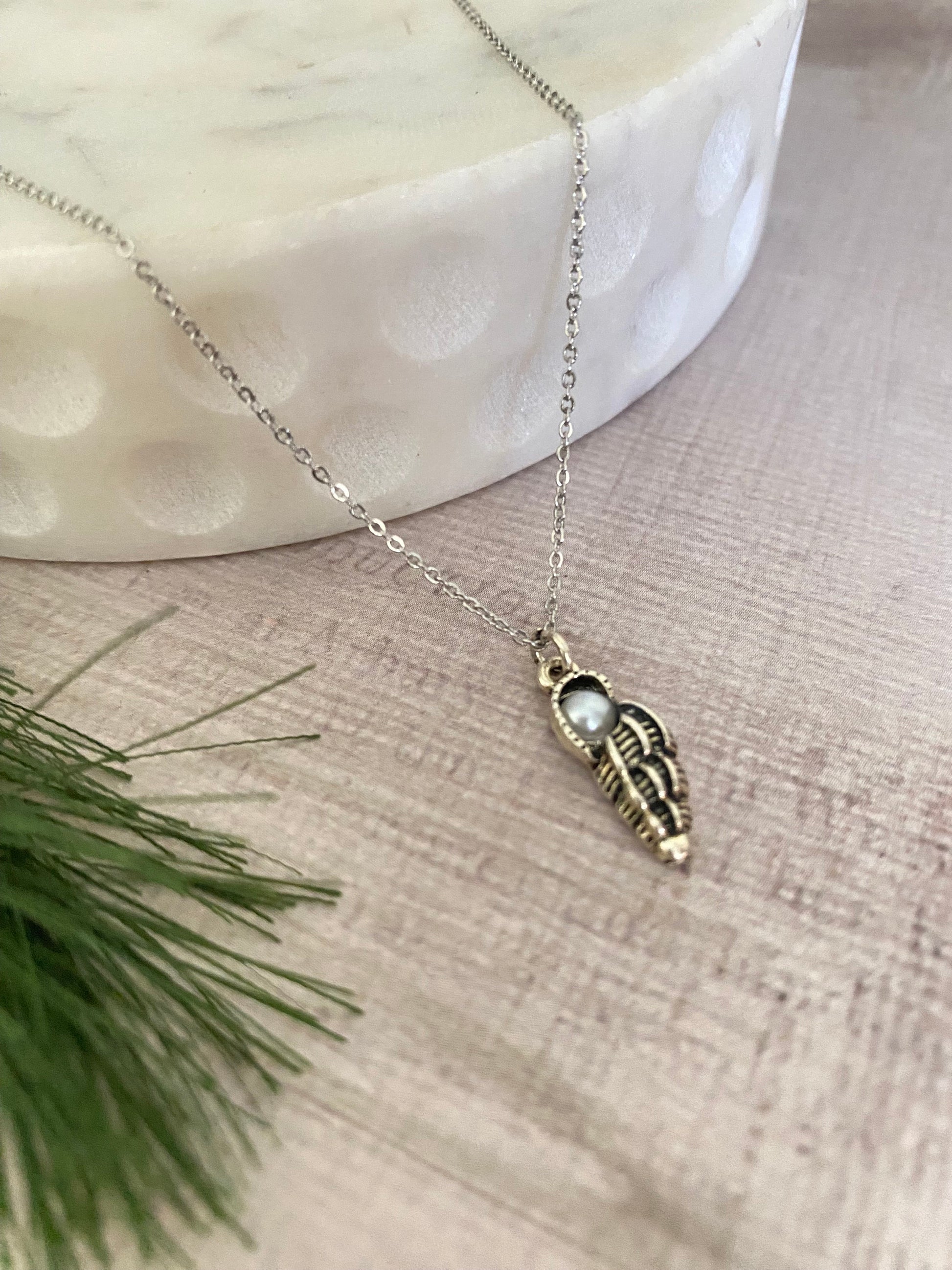 Silver Dainty Shell necklace, Ocean Sea Charms, Summer Jewelry, conch shell, beach necklace, spiral shell pendant, sea shell jewelry