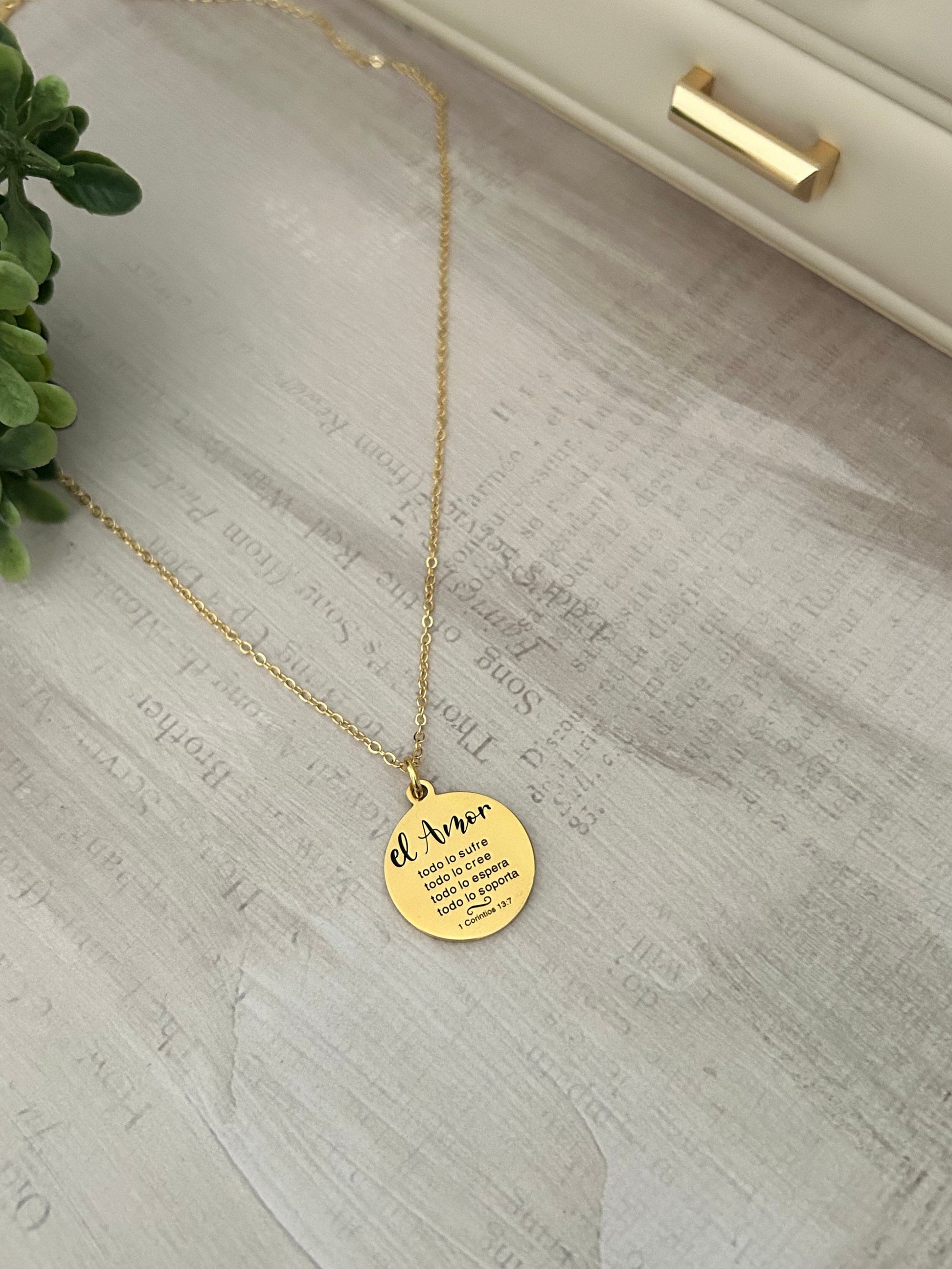 Love Never Fails Gold Necklace in Spanish, El Amor, Christian Jewelry Gifts, Scripture Necklace, Bible Verse Jewelry, Gift for Her