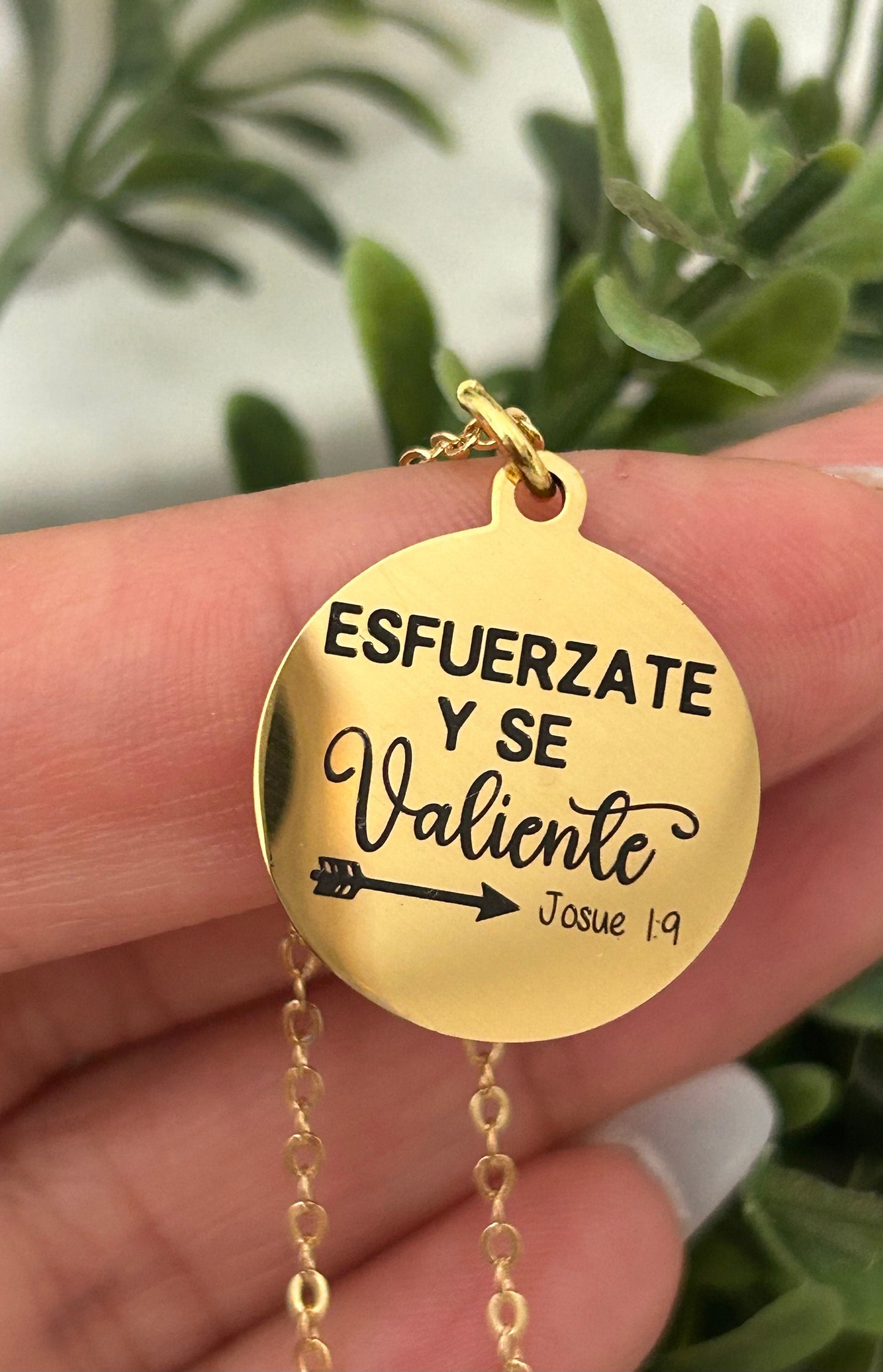 Be Strong And Courageous Gold Necklace Spanish, Esfuerzate y se Valiente, Bible Verse Charms, Christian Gifts, Scripture Jewelry, Joshua 1:9