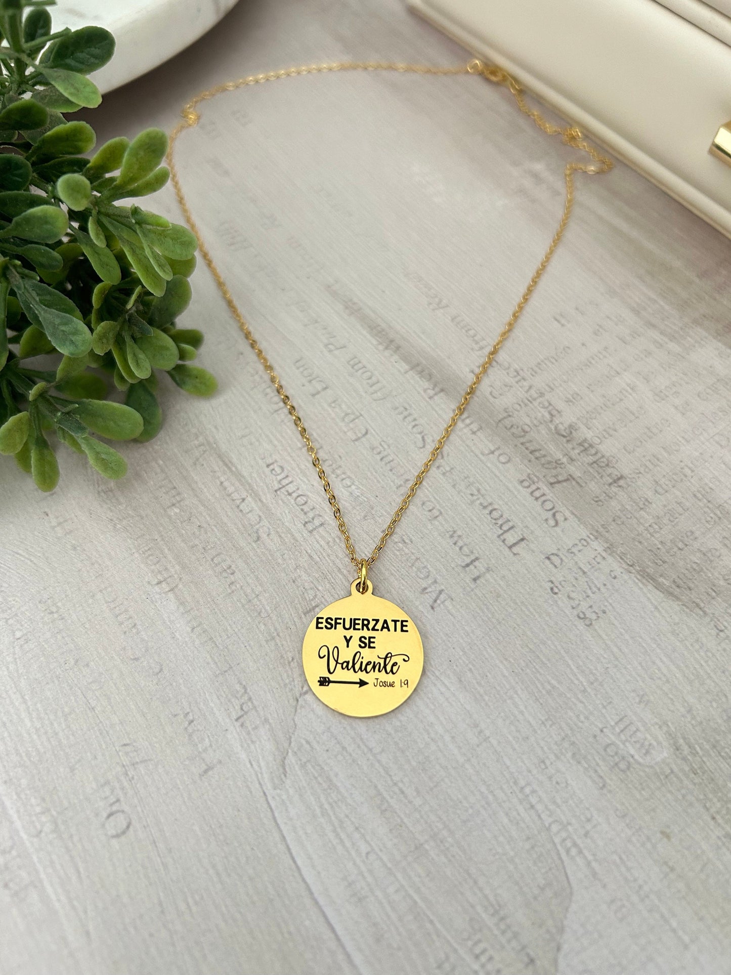 Be Strong And Courageous Gold Necklace Spanish, Esfuerzate y se Valiente, Bible Verse Charms, Christian Gifts, Scripture Jewelry, Joshua 1:9