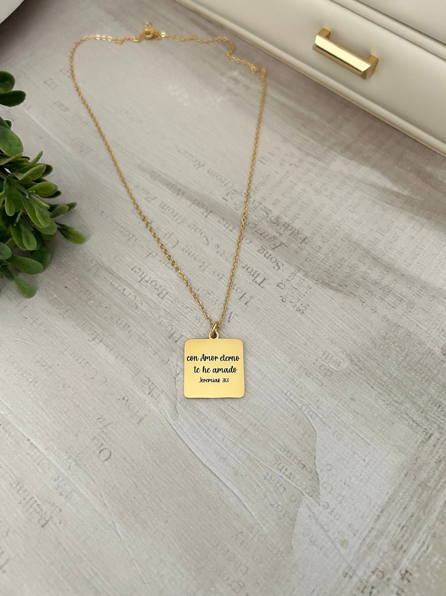 I have Loved you with an Everlasting Love Bible Verse Necklace, Spanish, 16K Gold Plated, Christian gifts, Mothers Day Gift, Scripture Charm