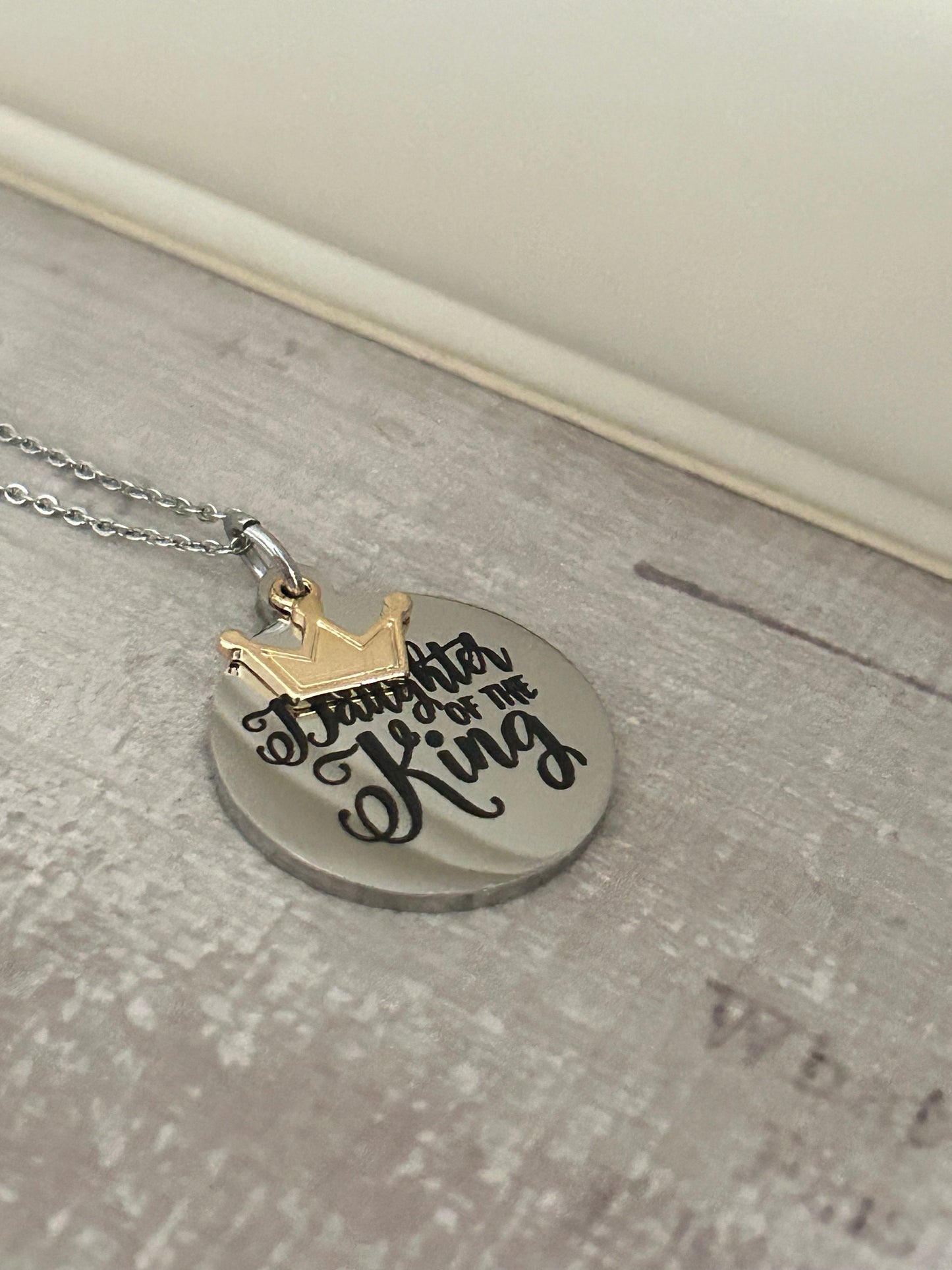 Daughter of The King Bible Verse Silver Necklace, Christian Jewelry Gifts, Scripture Quote Necklace, Gift for Daughter, Crown Charm Pendant