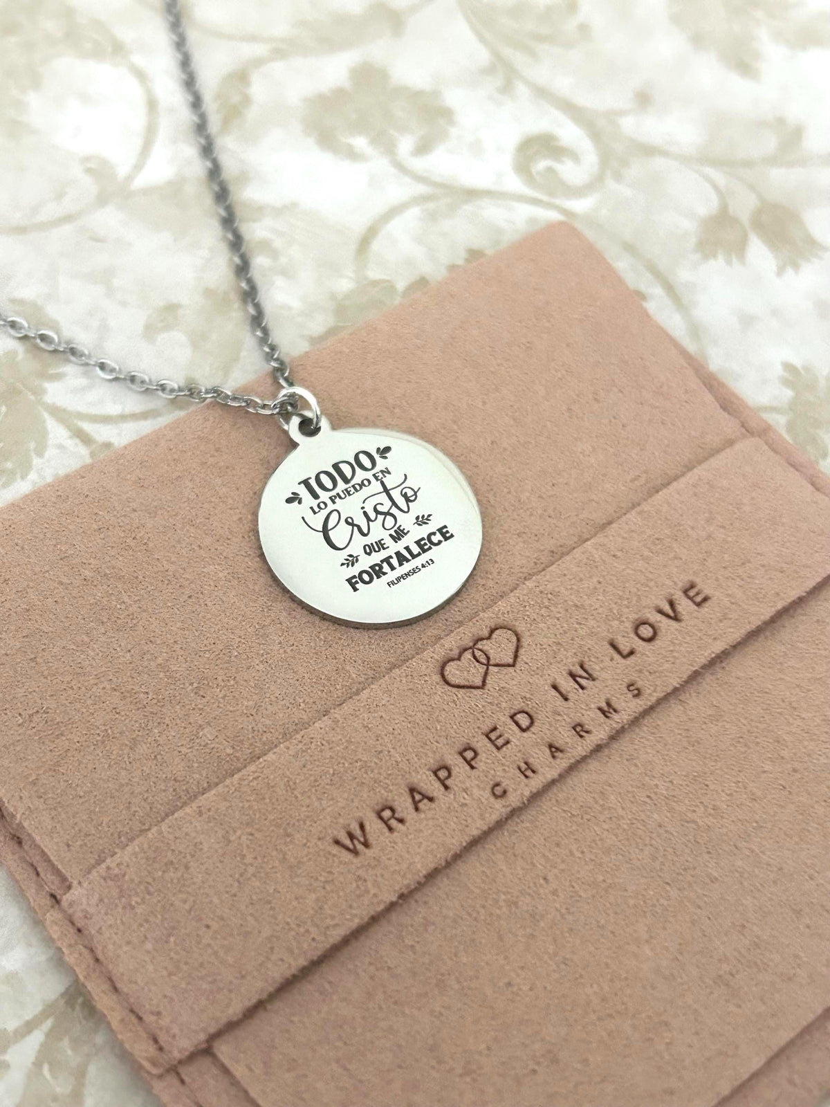 Philippians 4:13 Spanish Bible Verse Necklace - Stainless Steel Christian Jewelry